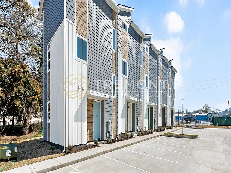 1224 J Andrews Pl — Photo 1