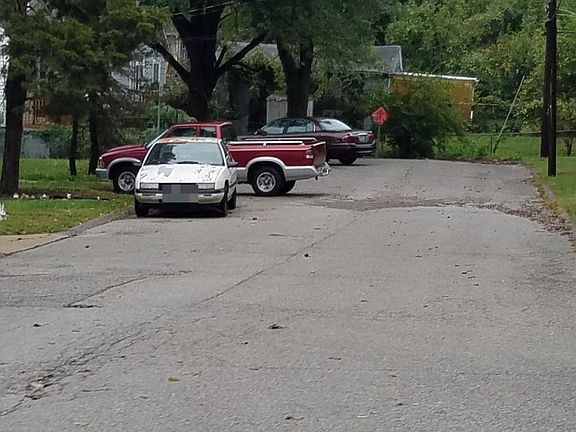 5th image of 9762 Royalton Ct