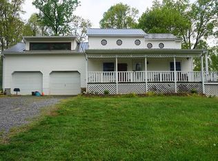 966 Chestnut Grove Rd, Dandridge, TN 37725