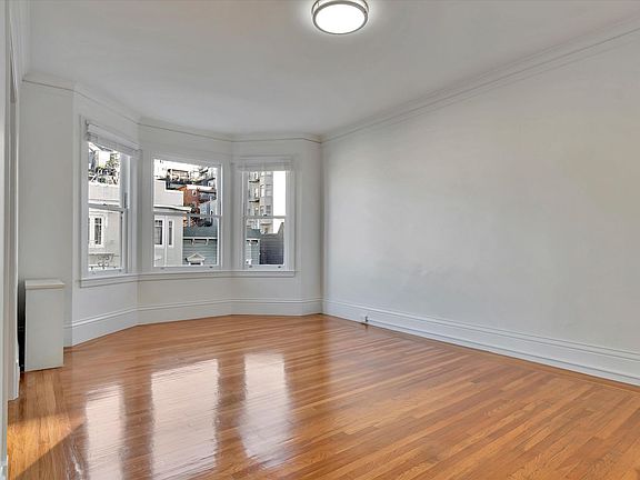 4th image of 2757 Polk St #6