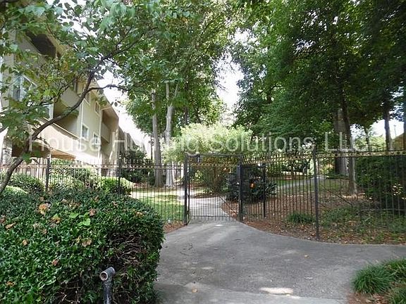 Courtyard view/ entrance to outdoor pool