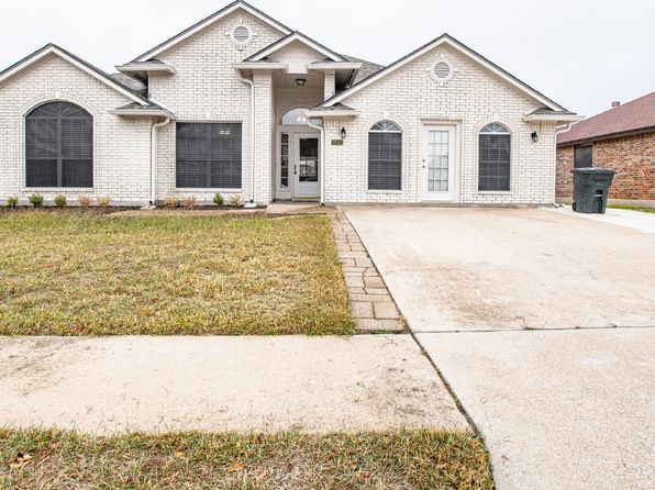 1802 Lava Ln