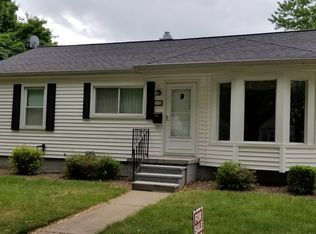 1420 Balmoral Dr, Mount Clemens, MI 48043