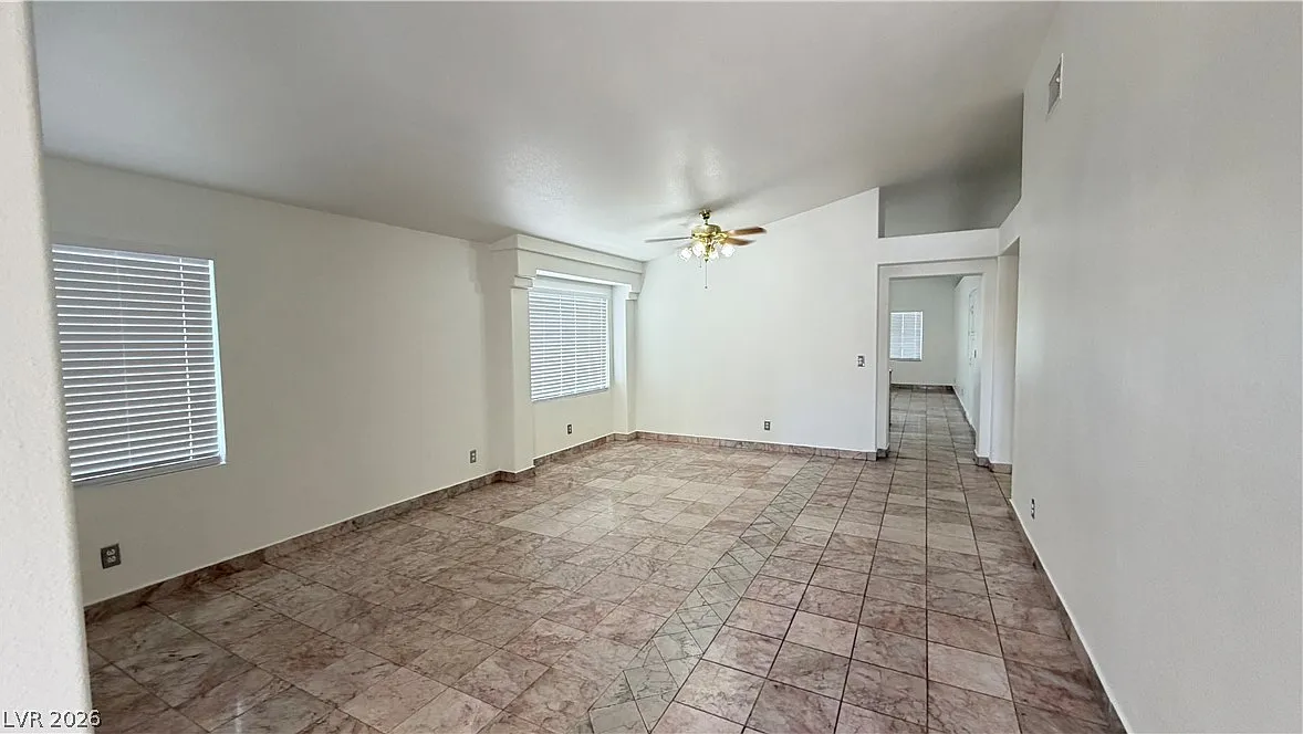 4 bed, 3.0 bath, 1592 sqft, $2,050 — Photo 2