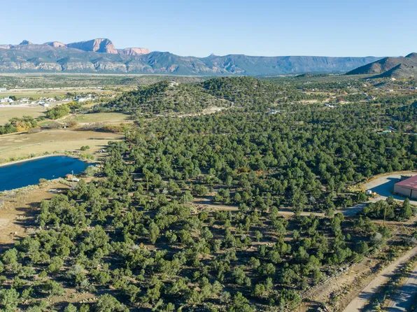 Rachel Ln, New Harmony, UT 84757