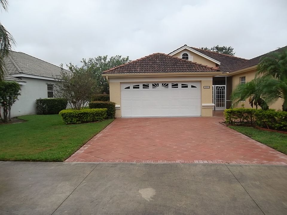 1st image of 680 SW Lake Charles Cir