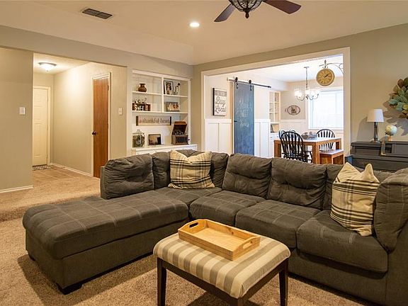 5th image of 3801 Mahonia Ct