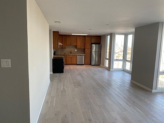 4th image of 524 Kansas St APT 3
