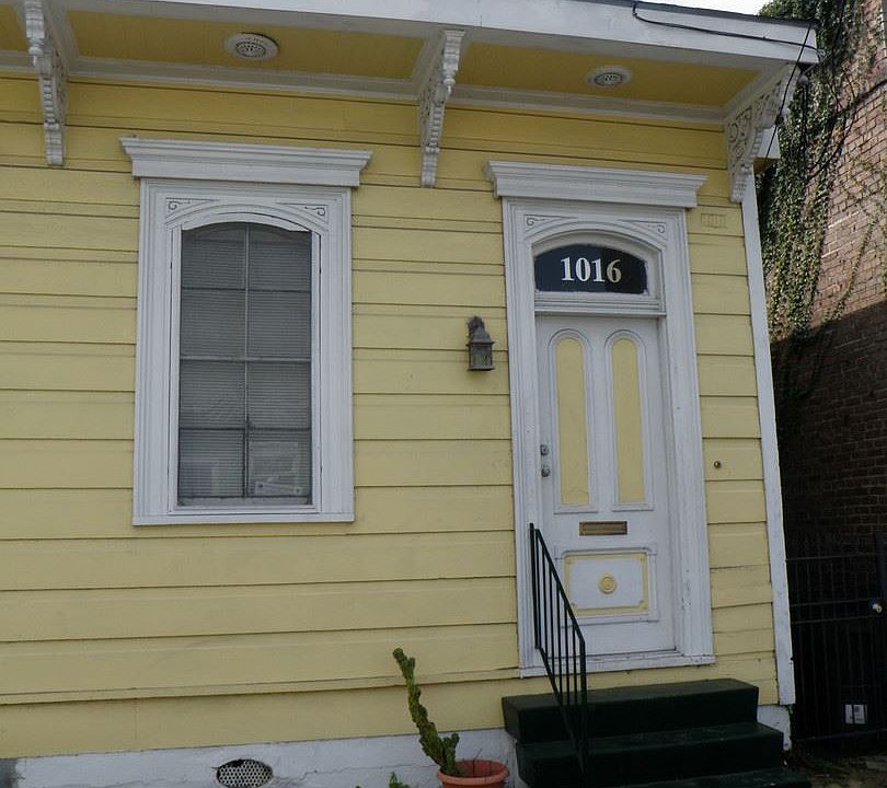 2nd image of 1016 Thalia St