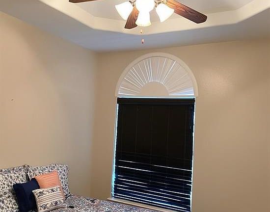 3rd image of 4207 Mesquite Ave