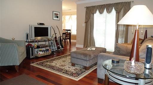 4th image of 2403 Cypress Ln