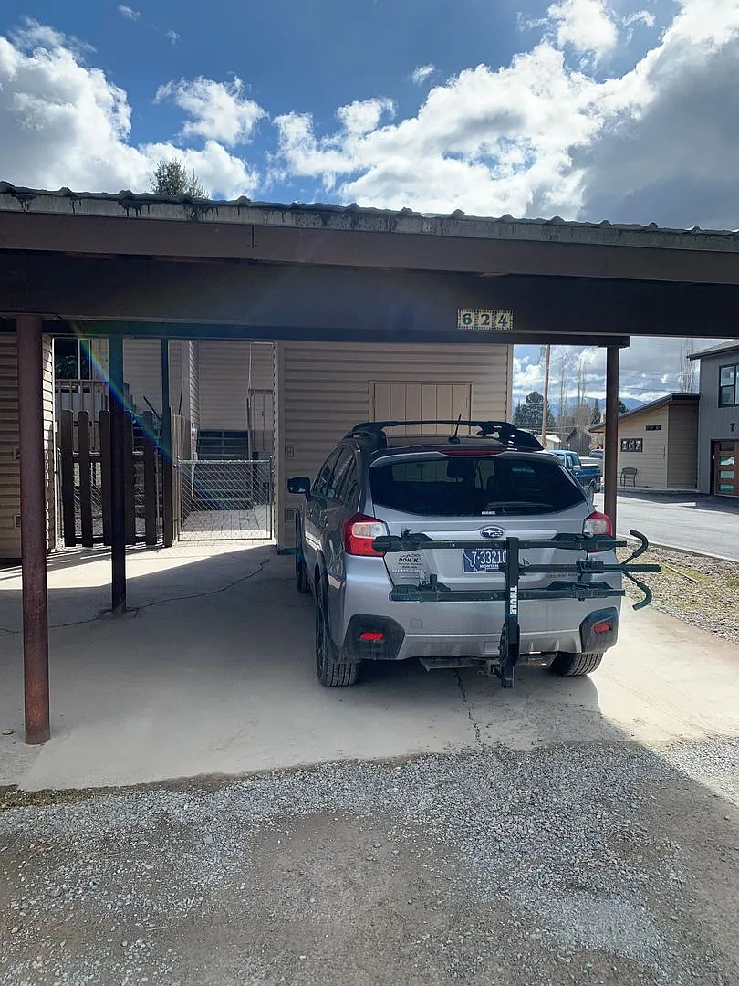 Updated 2 Bedroom 1.5 Bath Townhome Walking Distance To Downtown Whitefish — Photo 4
