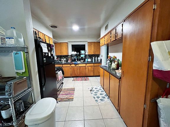 5th image of 630 NW 36th St