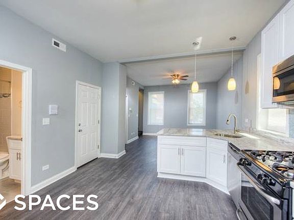 2nd image of 1061 W Cornelia Ave #Unt1f