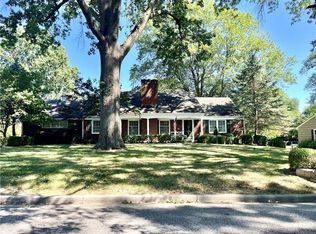 8009 Ensley Ln, Leawood, KS 66206