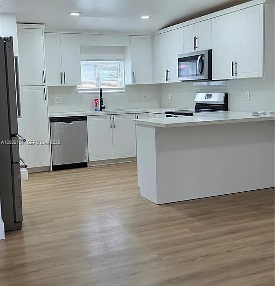 3651 NW 8th Ct — Photo 5