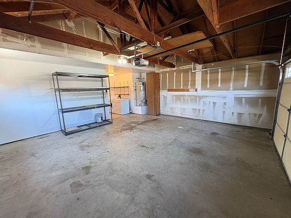 3rd image of 519 N Aspen St