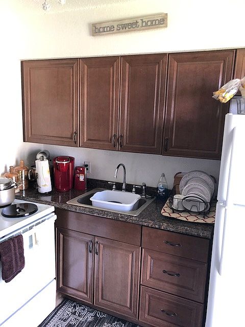1st image of 12215 Lakeshore Dr #13