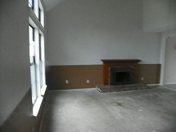 3rd image of 2725 Sagehill Dr