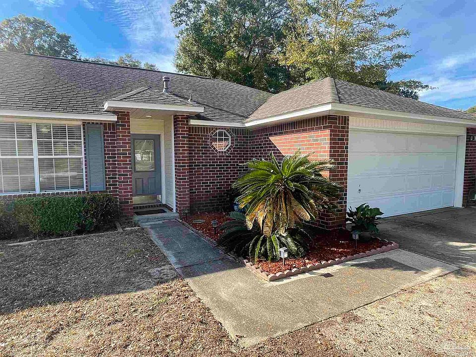 1st image of 6831 Community Dr