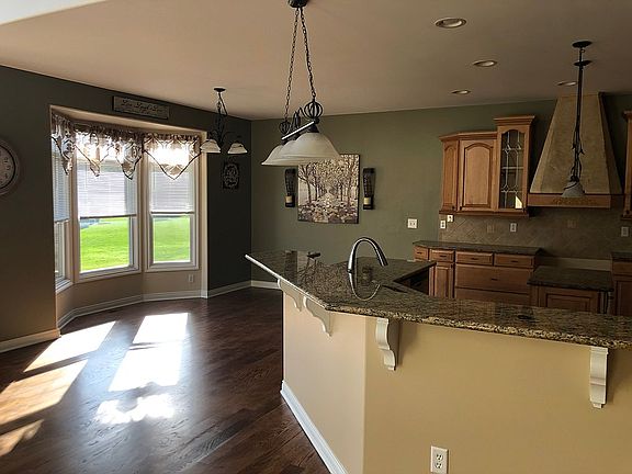 3rd image of 5054 Highpoint Dr