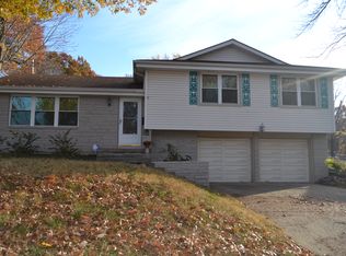 8703 Ward Pkwy, Kansas City, MO 64114