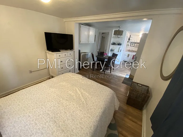 1726 N Franklin St #B — Photo 5