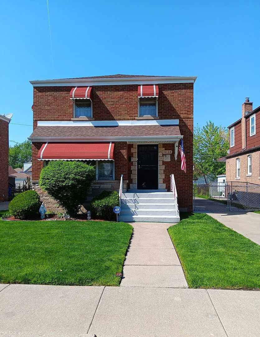 2828 W 85th St photo 1