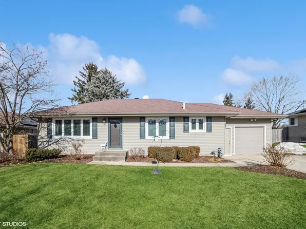 654 Lucille St, South Elgin, IL 60177