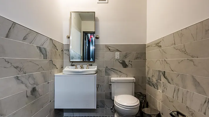 Rented by Nooklyn NYC LLC | media 92