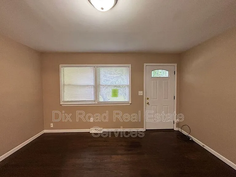 601 Brelsford Ave — Photo 6