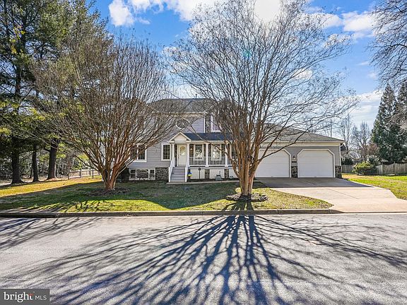2nd image of 117 Elmar Dr SE