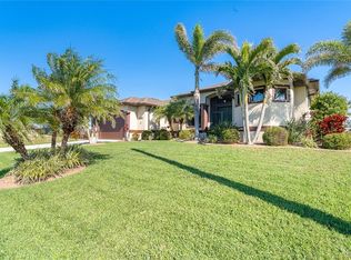 214 W Pine Valley Ln, Rotonda West, FL 33947