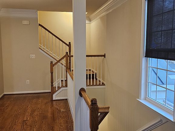 5th image of 3514 Huntley Manor Ln