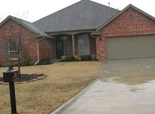 1708 Hunters Ridge Dr, Shawnee, OK 74804