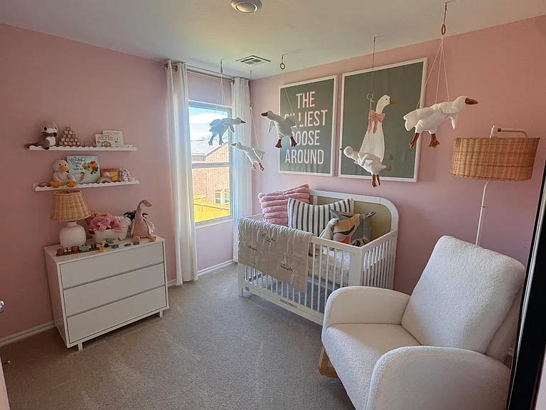 2030 Delphine Dr — Photo 4