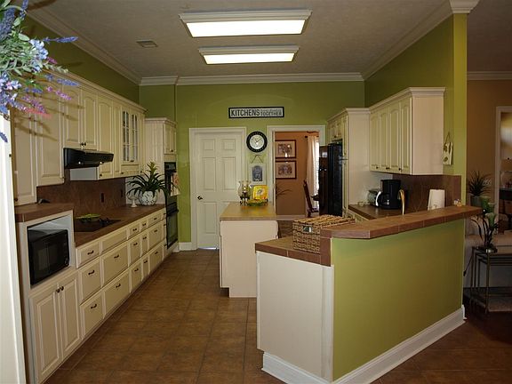 3rd image of 111 Meadow Hills Dr
