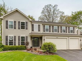 1834 S Robin Ct, Libertyville, IL