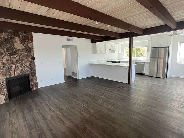 146 Imperial Beach Blvd — Photo 4