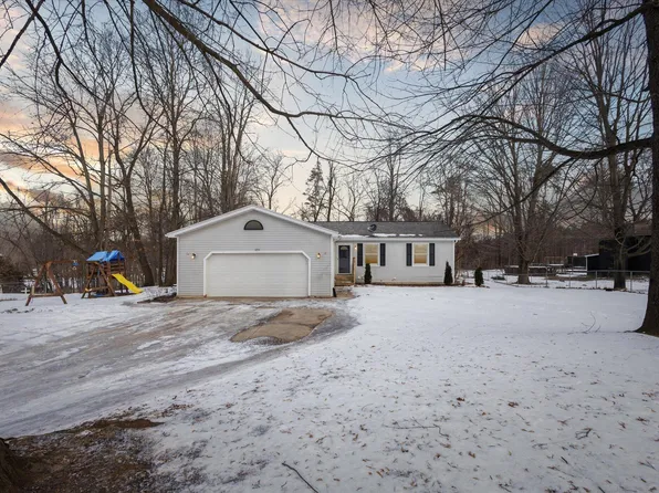 1275 Mixer Rd, Hastings, MI 49058