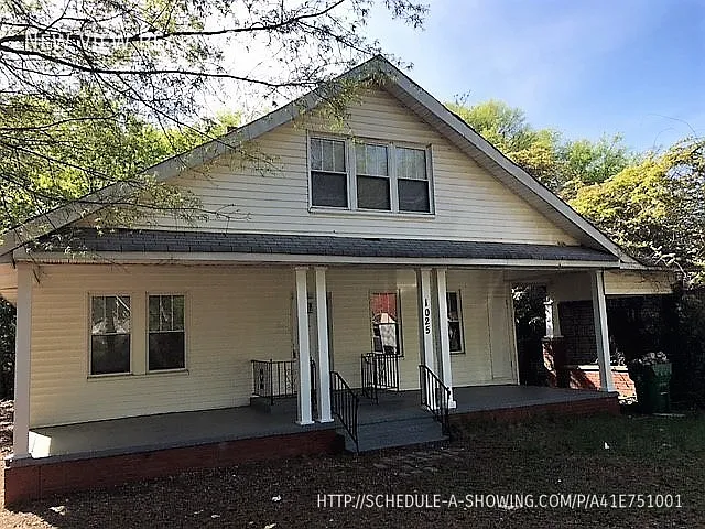 1025 Ambassador St — Photo 9