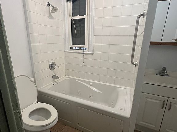 2nd image of 214 Westervelt Ave Unit B