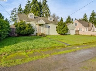 375 SW Spruce St, Willamina, OR 97396