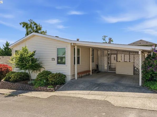 1216 W C Ave, La Center, WA 98629