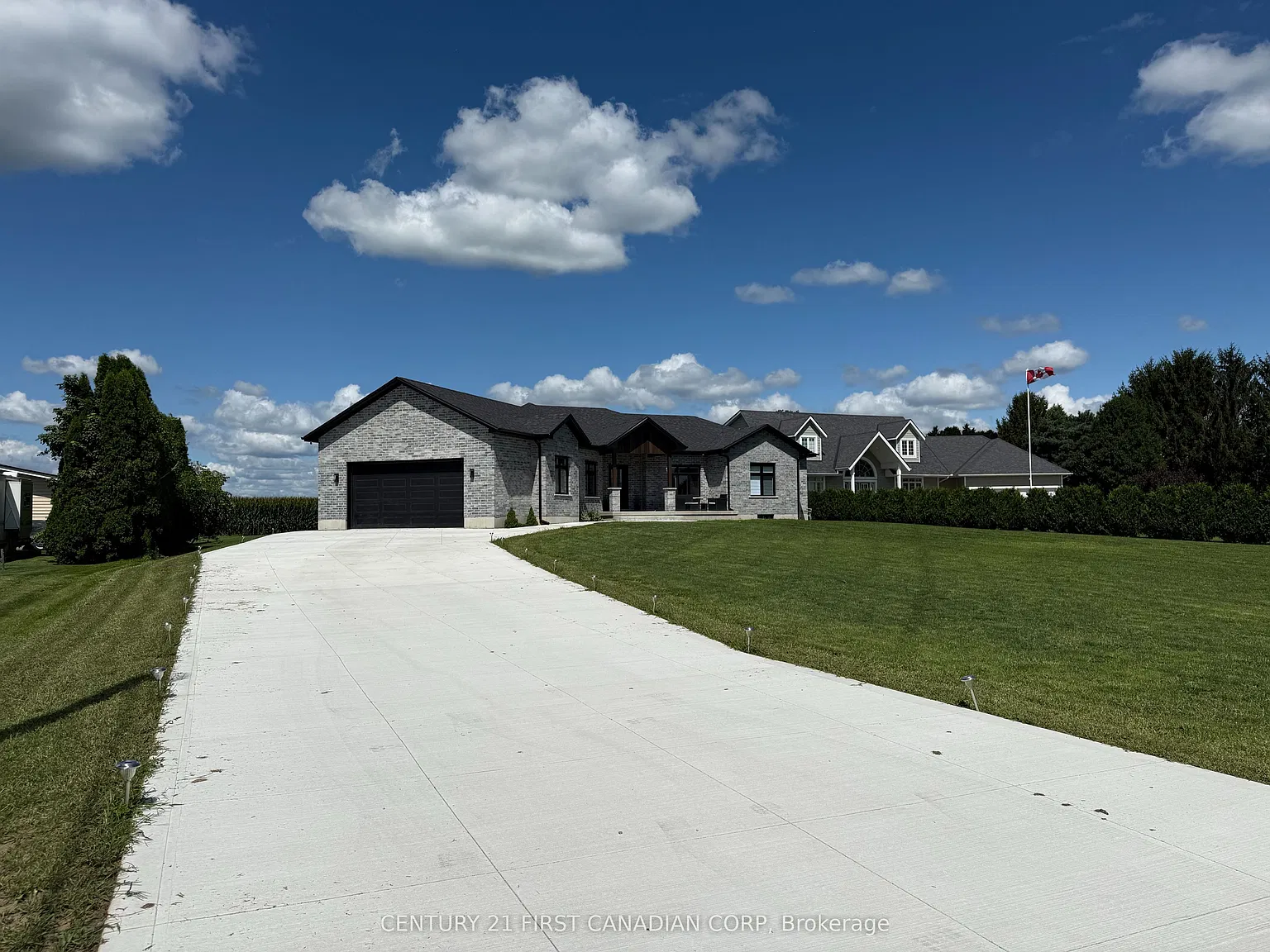 3 bed, $3,000 — Photo 2