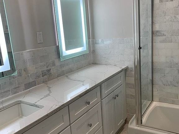 4th image of 25 W 89th St #2