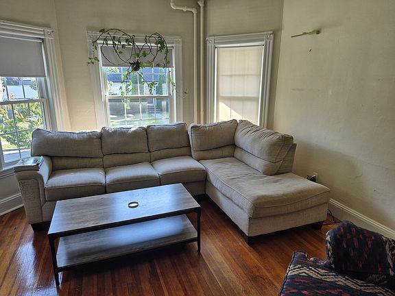 3rd image of 9 Grant St APT 1