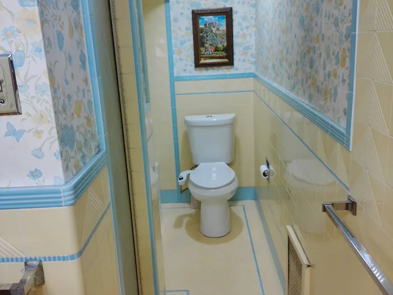 2580 N Monaco Pkwy #1 — Photo 40