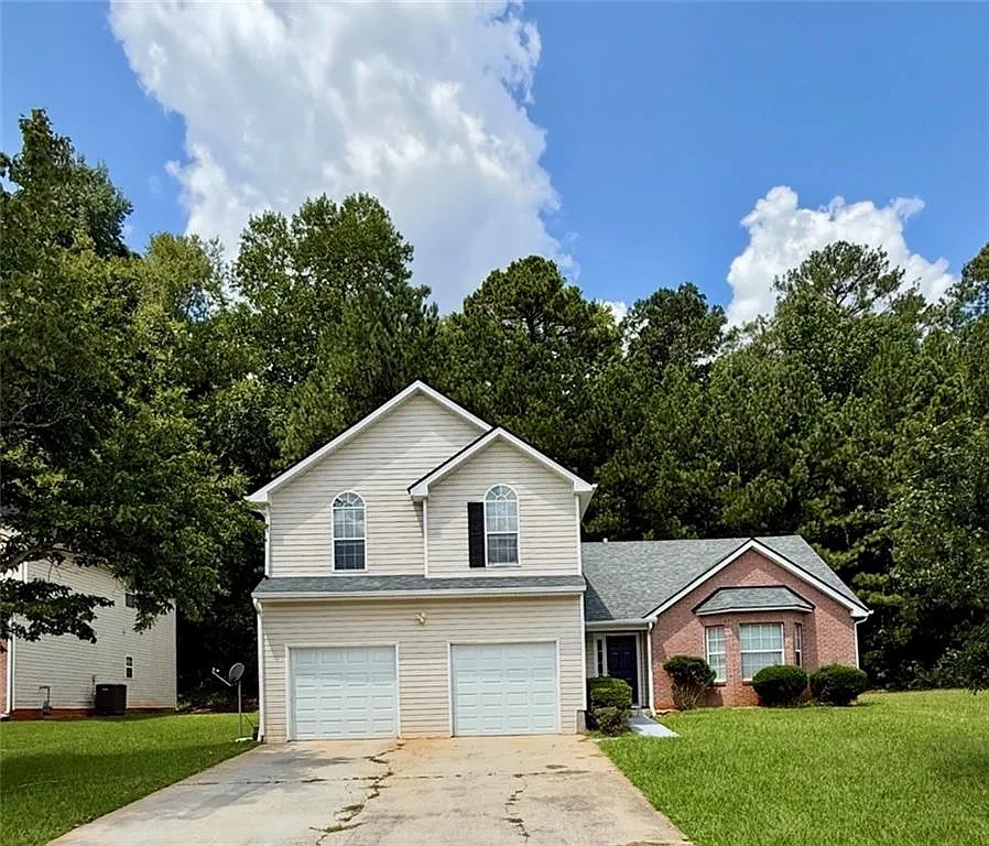 3 bed, 2.5 bath, 2139 sqft, $2,100 — Photo 1