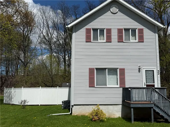 32 Willard Ave, Geneva, NY 14456